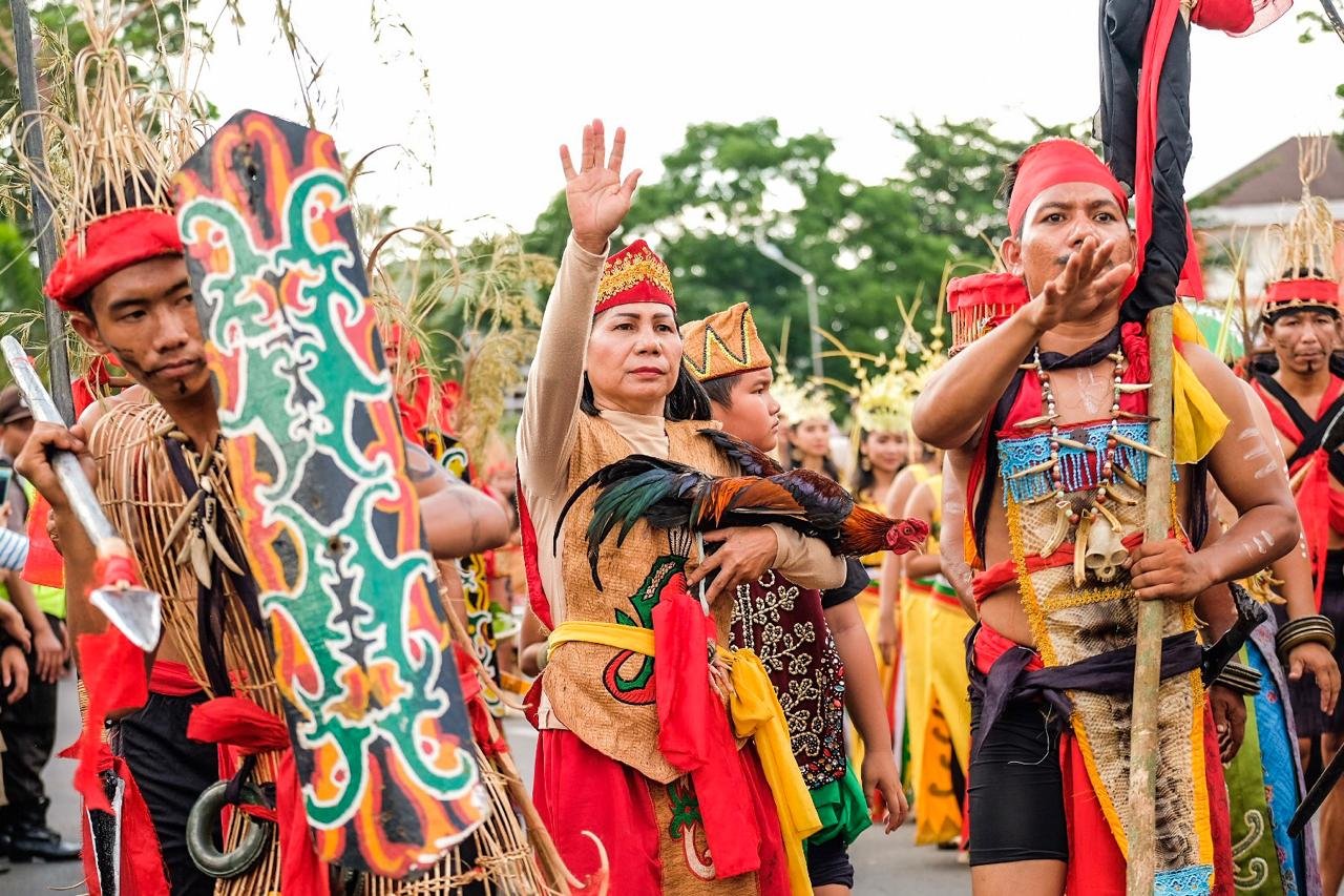 Tarian Adat Desa Saham